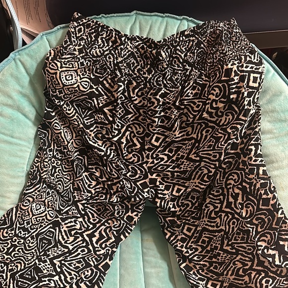 Bohemian style pants with slits on the calves - Picture 3 of 3